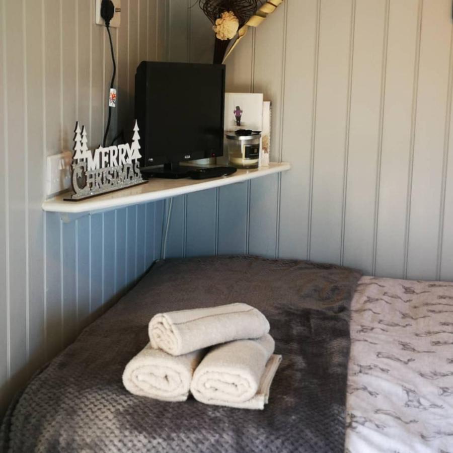 Pen-Rhos Luxury Glamping "Cuckoo'S Nest" Villa Llandrindod Wells Kültér fotó